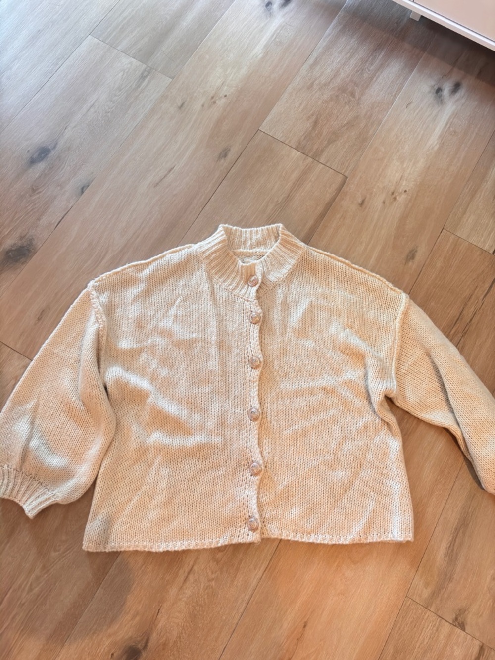 Women’s Cream Button-Up Knit Sweater Cardigan
